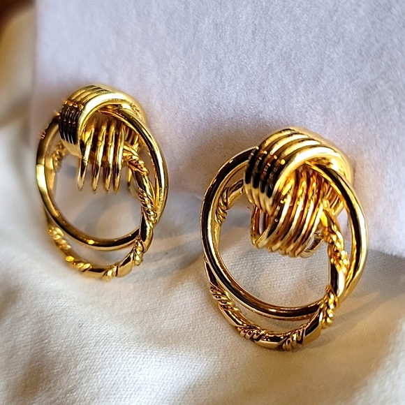 Vintage Gold Tone Knotts ✨️CLIP-ON Earrings circles - Picture 3 of 9